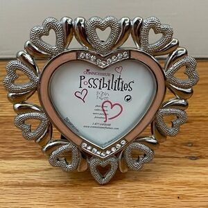 Sweet Connoisseur Heart-Shaped Silver Photo Frame